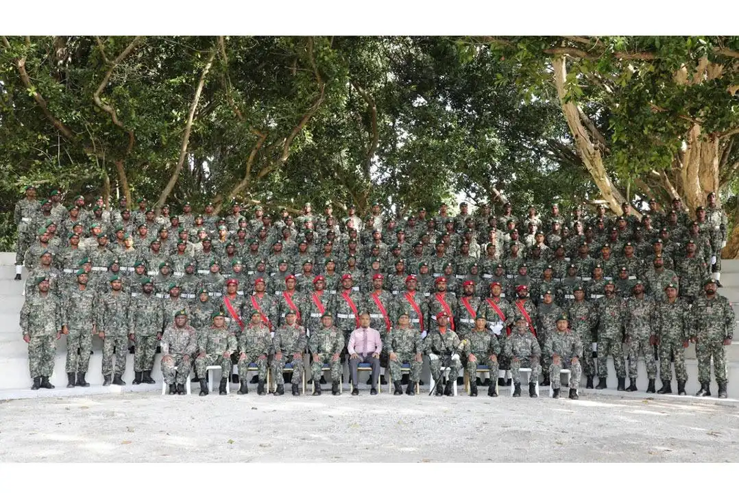 އެމްއެންޑީއެފްގެ އަސާސީ ތަމްރީނު ކޯހުގެ 72 ވަނަ ބެޗުން ދަސްވެނިވި 137 ސިފައިން.