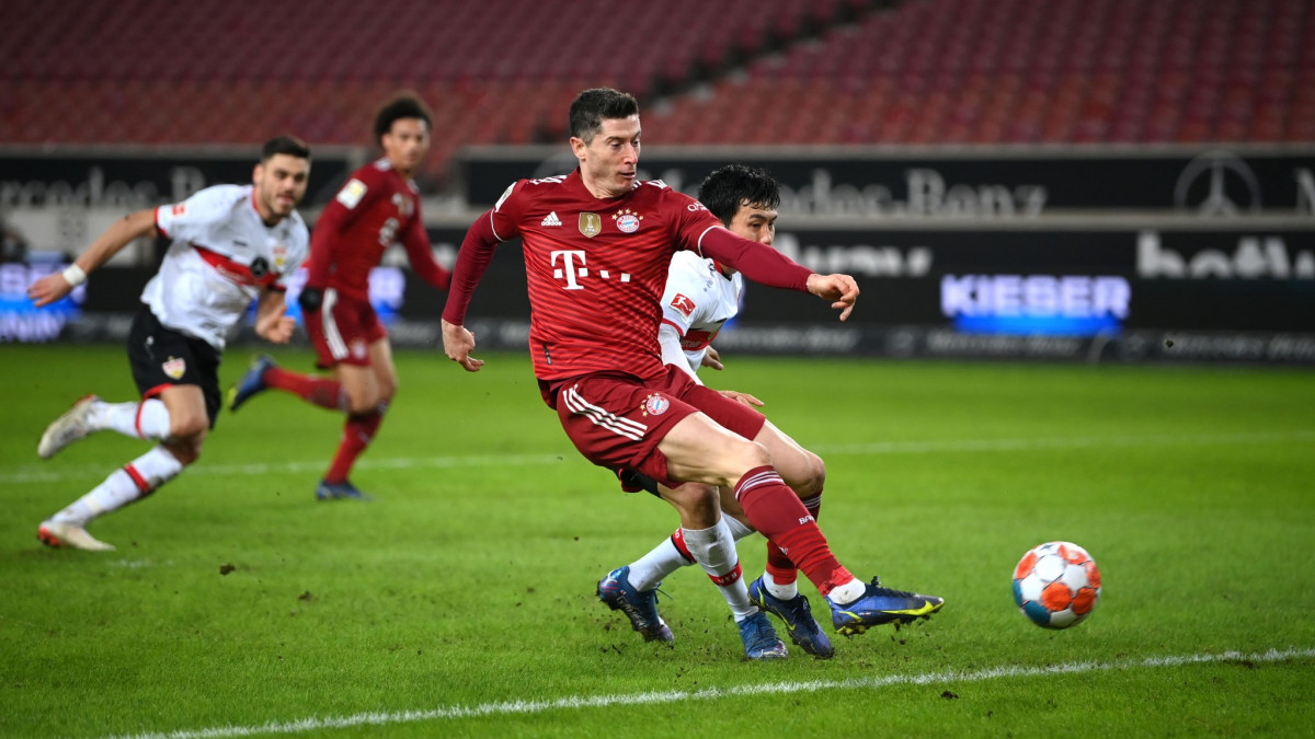 ސްޓުޓްގާޓާއި ބަޔާން ބައްދަލުކުރި މެޗުގެ ތެރެއިން