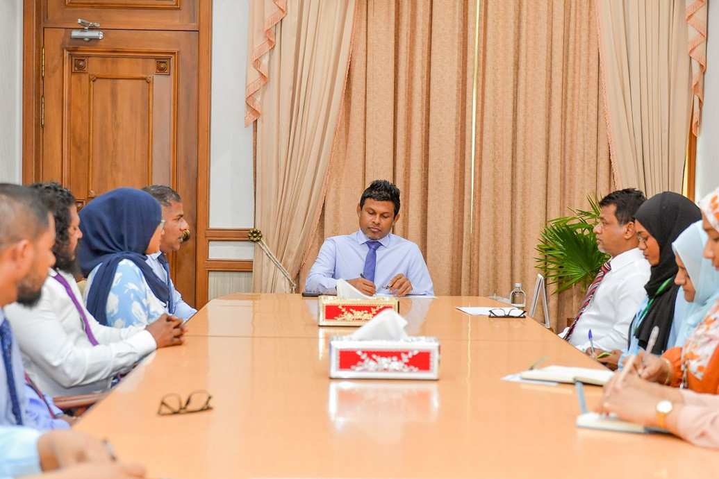 The vice president met council members of Madaveli on Tuesday