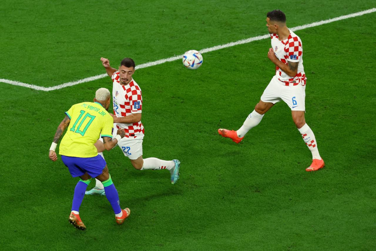 ބްރެޒިލް އަދި ކްރޮއޭޝިއާ ކުޅުނު މެޗުގެ ތެރެއިން - ފޮޓޯ: ރޮއިޓާސް