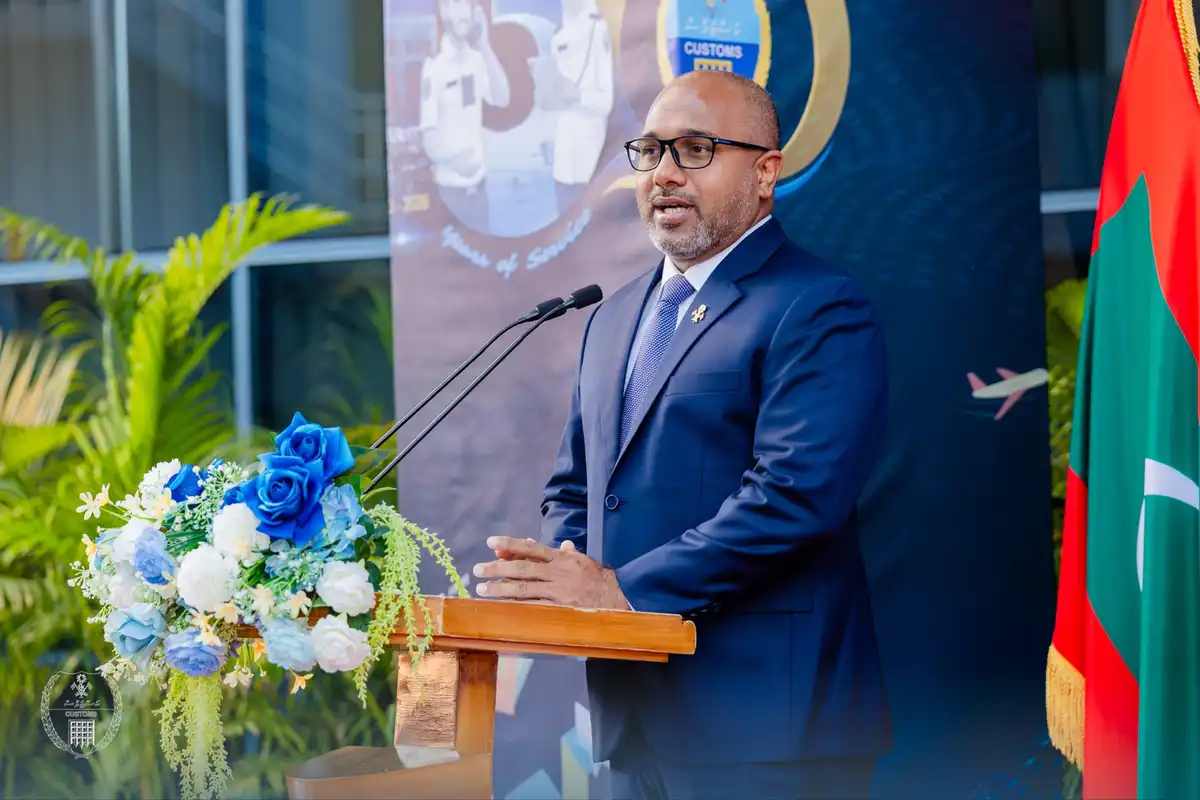 ކަސްޓަމްސްއަށް 136 ވަނަ އަހަރީ ދުވަހުގެ މުނާސަބަތުގެ ރަސްމިއްޔާތުގައި ހޯމް މިނިސްޓަރު އަލީ އިހުސާން ވާހަކަ ދައްކަވަނީ