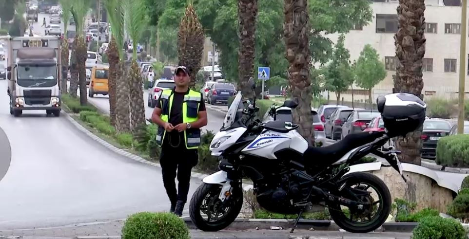 އދގެ ތަފާސް ހިސާބުތަކަށް ބަލާއިރު، ހުޅަނގު އައްސޭރިއާއި އިރުމަތީ ޤުދުސްގައި ޔަހޫދީންގެ 7 ލައްކައެއްހާ މީހުން ވަނީ ވަޒަންވެރިވެ، އާބާދުވެފައި