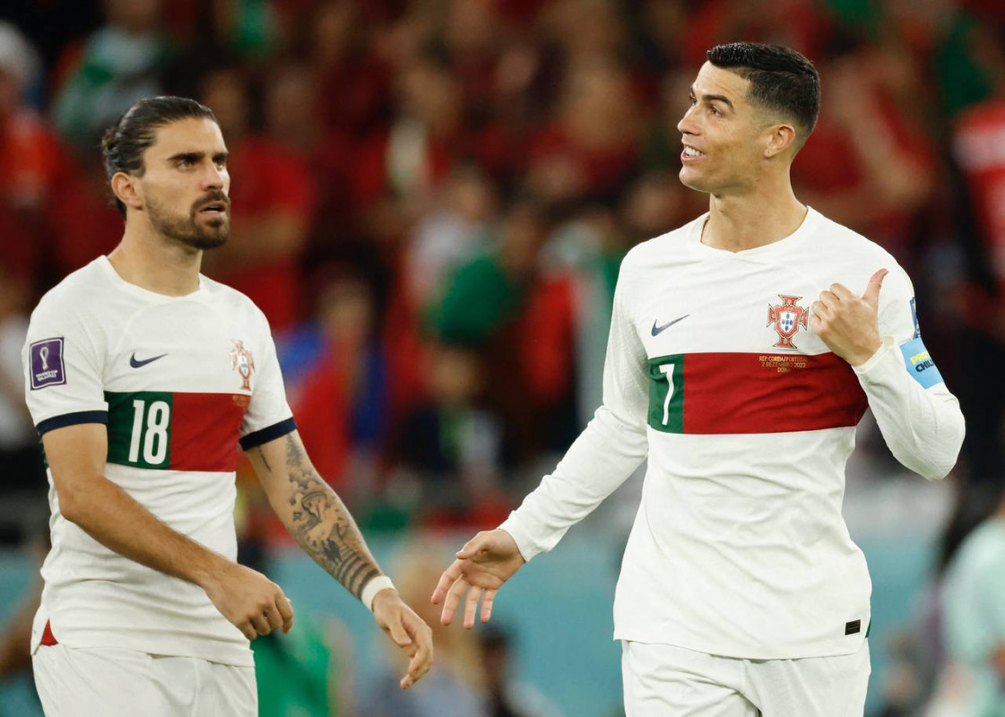 ކޮރެއާ އަދި ޕޯޗުގަލް ބައްދަލު ކުރި މެޗުގެ ތެރެއިން - ފޮޓޯ: ރޮއިޓާސް