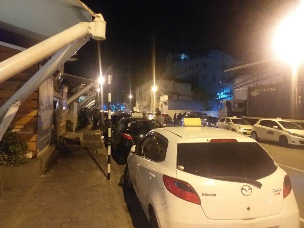 ޓެކްސީ ޑްރައިވަރުުންގެ މުޒާހަރާ