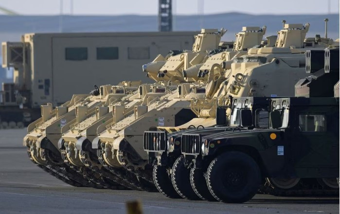 ޔޫކްރެއިނަށް އެމެރިކާއިން ދޭ އަސްކަރީ އެހީ