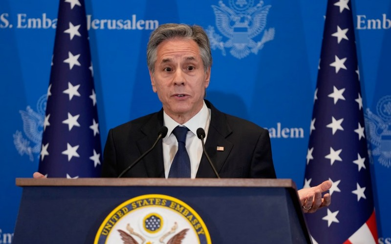 އެމެރިކާގެ ޚާރިޖީ ވަޒީރު އެންޓަނީ ބްލިންކެން ތެލްއަވީވްގައި ބޭއްވި ނިއުސް ކޮންފަރެންސްގައި ވާހަކަފުޅުދައްކަވަނީ