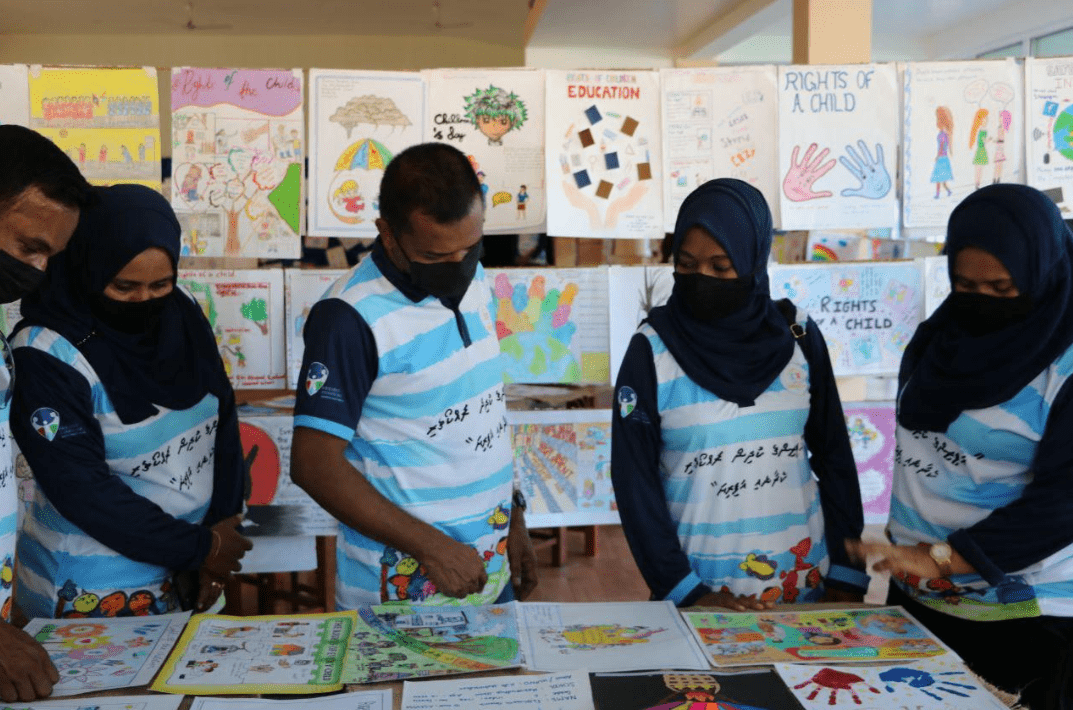 ބައިނަލް އަޤްވާމީ ކުޑަކުދިންގެ ދުވަހު ބޭއްވި ކުރެހުމުގެ މައުރަޒް