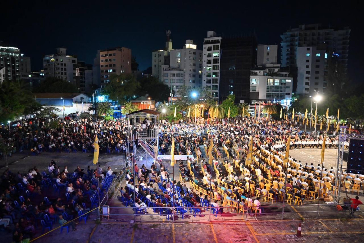 ޑިސެމްބަރު 10 ގައި ޤާނޫނުއަސާސީގެ ދިފާޢުގައި ރައްޔިތުންގެ ނަމުގައި އެމްޑީޕީން ބޭއްވި ޖަލްސާގެ ތެރެއިން