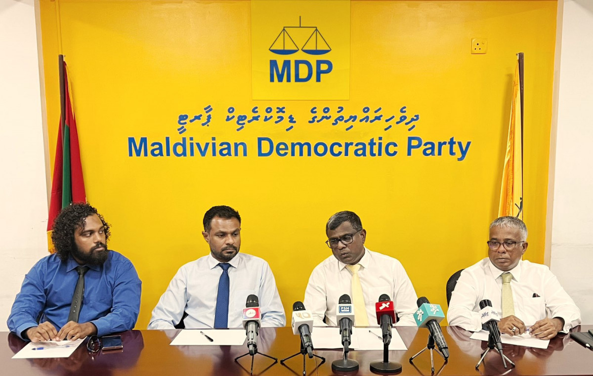 ރިޔާސީ ޕްރައިމަރީގެ އިންތިޚާބު ކޮމިޓީގެ ނޫސްވެރިންގެ ބައްދަލުވުމުގެ ތެރެއިން