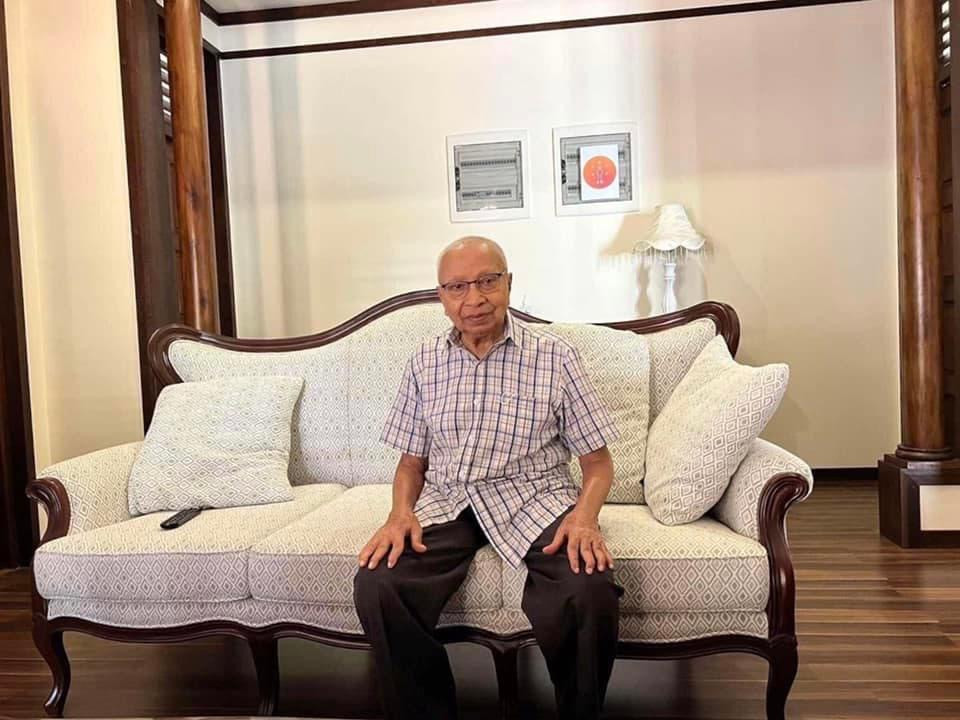 ނިޝާން ޢިއްޒުއްދީންގެ ޢިއްޒަތުގެ ވެރިޔާ އަލްމަރްޙޫމް ޢުމަރު ޒާހިރު