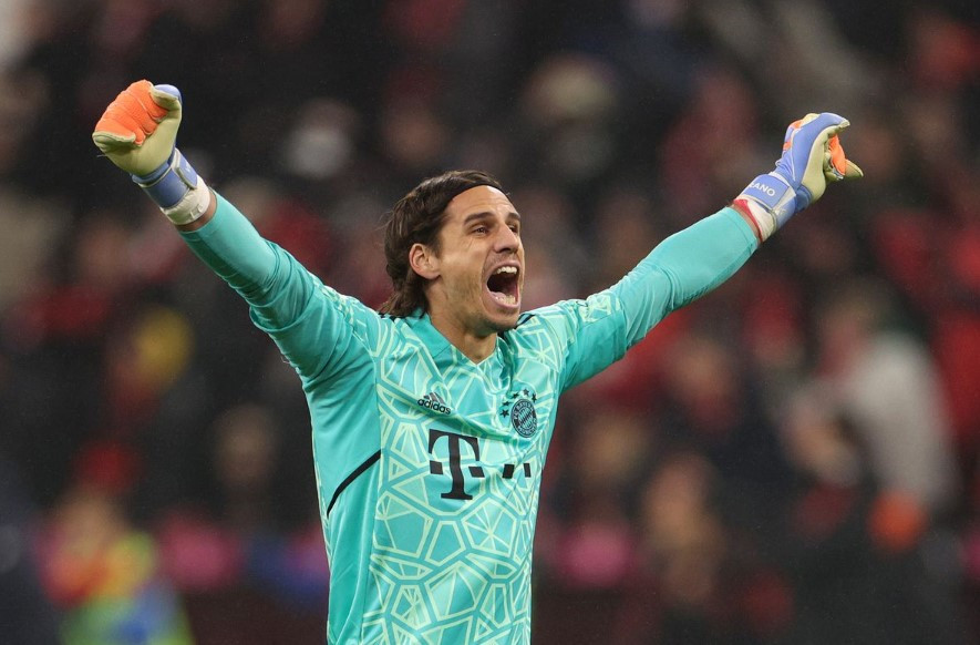 ބަޔާނަށް ކުޅެމުންއައި ސްވިޒަލެންޑުގެ ގޯލް ކީޕަރު، ޔެން ސޮމާ