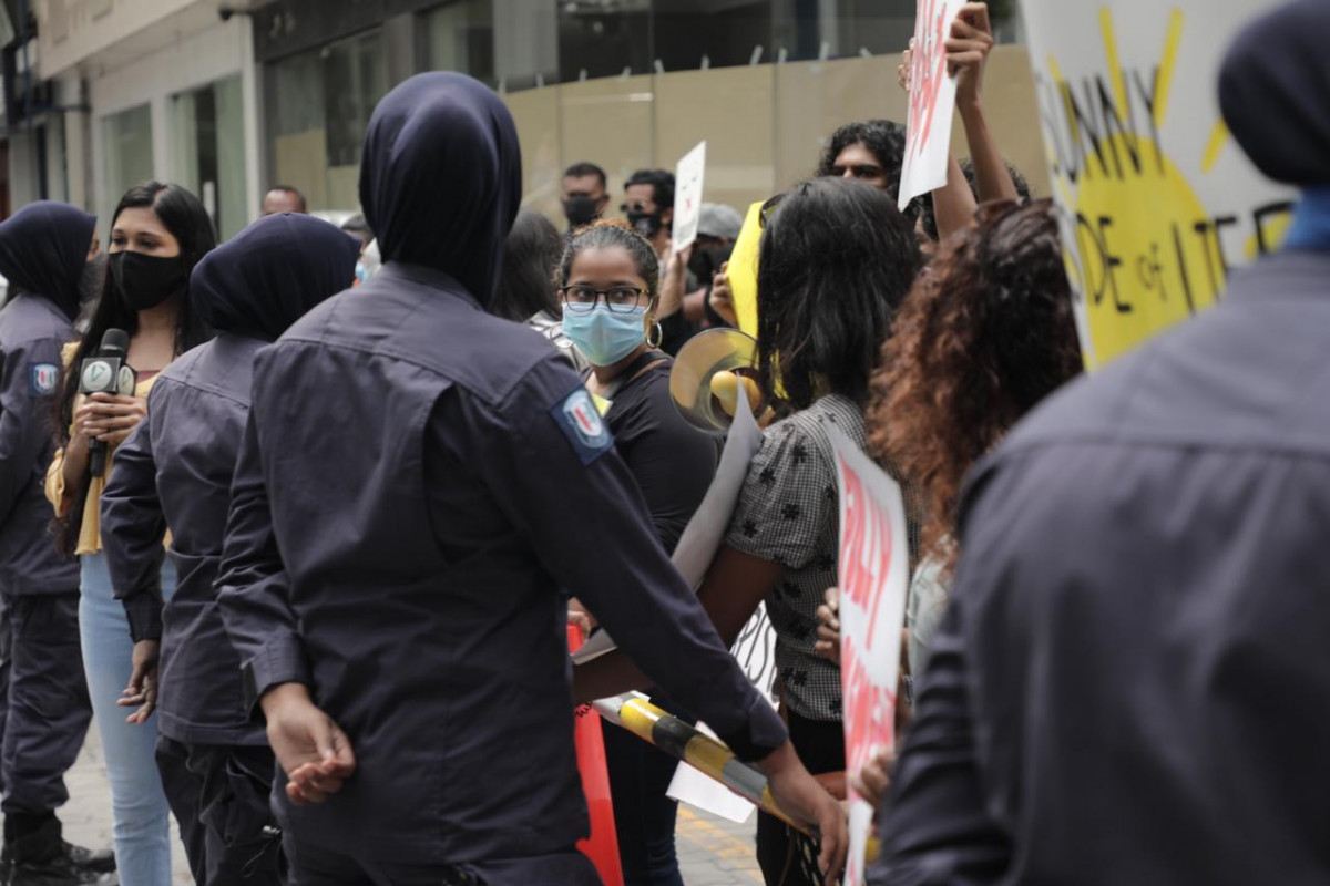 އަންހެނުންނަށް ކުރާ ޖިންސީ ގޯނާއާ ދެކޮޅަށް ކުރި މުޒާހަރާއެއްގެ ތެރެއިން