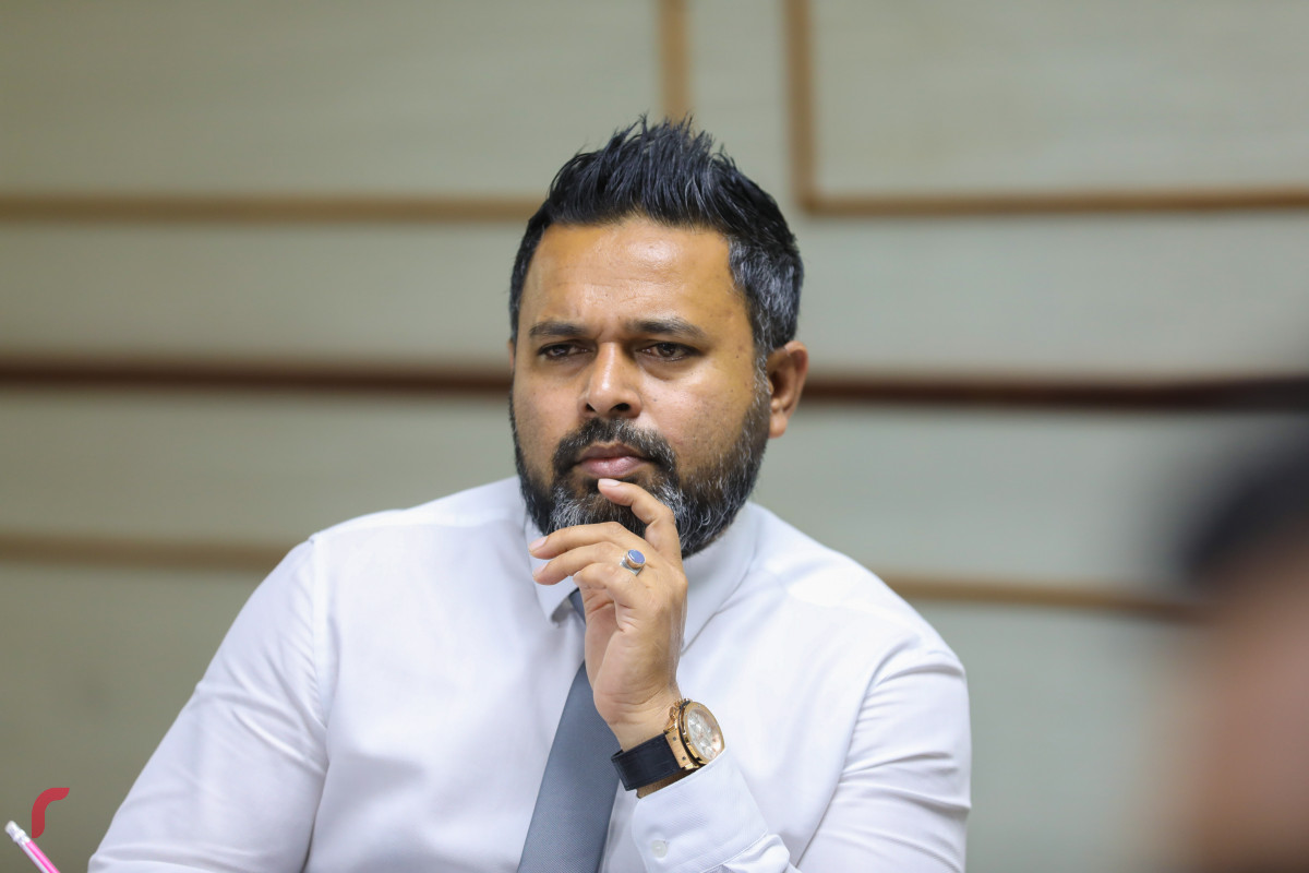 މަޖުލީހުގެ ތިން ކޮމެޓީ އަކުން އިލެކްޝަން ކޮމިޝަންގެ މެންބަރުންނާއި ބައްދަލުކުރުން --- ފޮޓޯ : ޔޫސުފް ސޮފްވާން