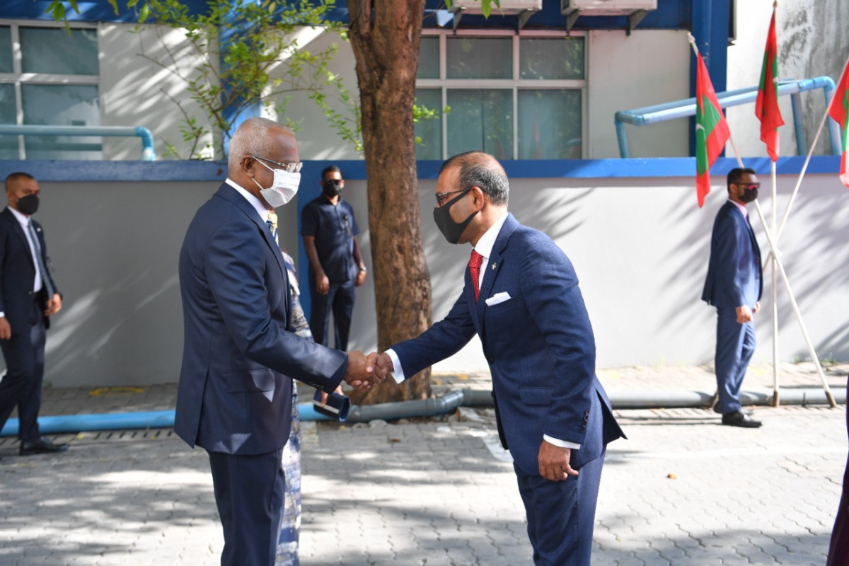 ރިޔާސީ ބަޔާން 2022 - ރައީސުލްޖުމްހޫރިއްޔާ އިބްރާހިމް މުޙައްމަދު ސާލިޙު އާއި ރައްޔިތުންގެ މަޖިލީހުގެ ރައީސް، ރައީސް މުޙައްމަދު ނަޝީދު - ފޮޓޯ: ރައްޔިތުންގެ މަޖިލިސް