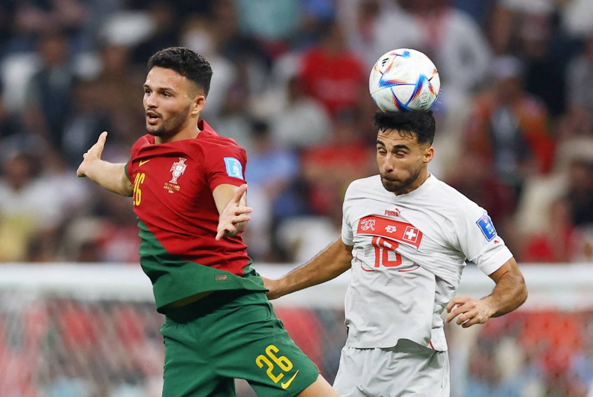 ޕޯޗުގަލް އަދި ސްވިޒަލެންޑް ބައްދަލުކުރި މެޗުގެ ތެރެއިން - ފޮޓޯ: ރޮއިޓާސް