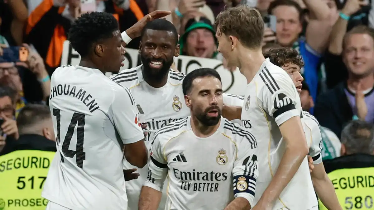 މެޗުގައި ލަނޑު ޖެހުމަށް ފަހު ރެއާލްގެ ކުޅުންތެރިން އުފާ ފާޅު ކުރަނީ