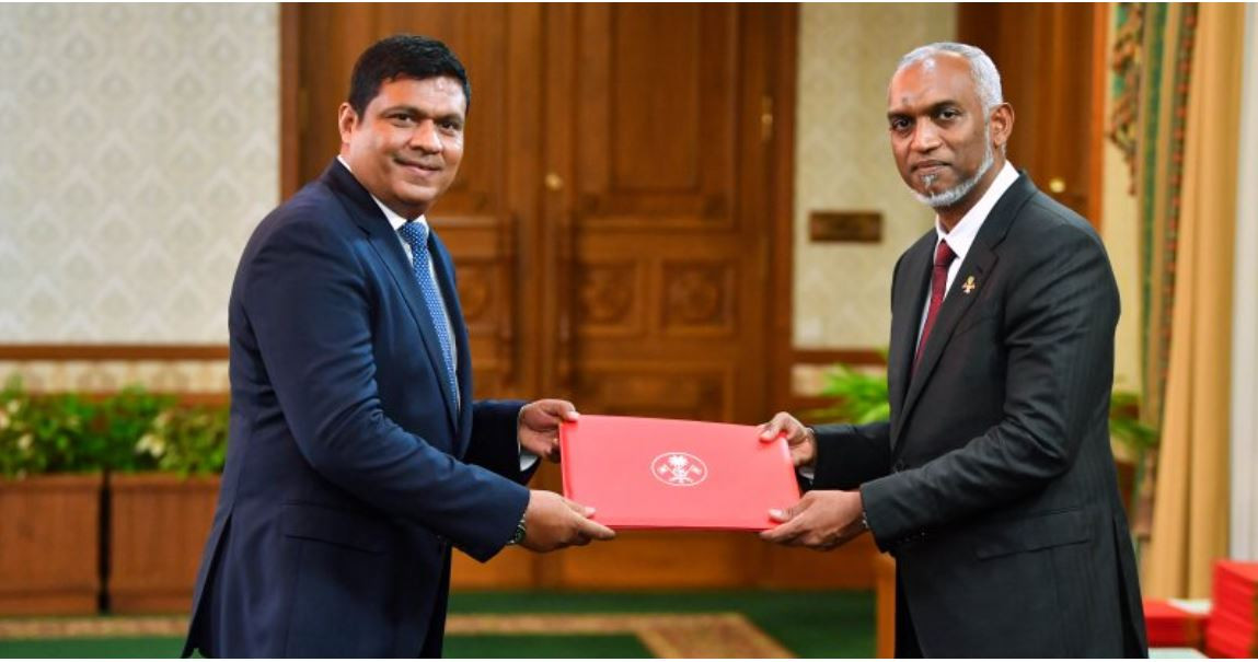 މުއިއްޒުގެ ރިޔާސީ ކެމްޕެއިން މެނޭޖަރު އަދި ސަރުކާރުގެ ޓްރާންސްޕޯޓް އެންޑް ސިވިލް އޭވިއޭޝަން މިނިސްޓަރ މުޙައްމަދު އަމީން