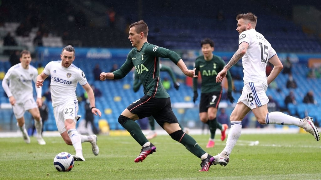 ލީޑްސް އާއި ޓޮޓެންހަމް ބައްދަލުކުރި މެޗުގެ ތެރެއިން: މި މެޗުން ލީޑްސް މޮޅުވީ 3-1 ން