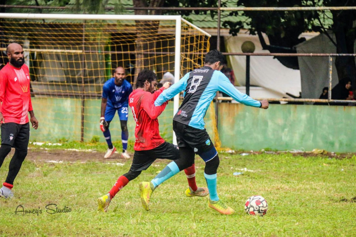 ޔަންގް ޝޫޓަރސްއާއި ގްރޭވްސް އެފްސީ ބައްދަލުކުރި މެޗުގެ ތެރެއިން