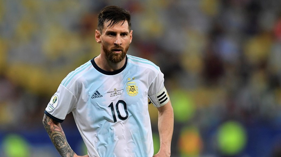 އާޖެންޓީނާގެ ކެޕްޓަން ލިއޮނެލް މެސީ: އޭނާ ބާސާ ދޫކޮށްލަން ބޭނުންވޭ