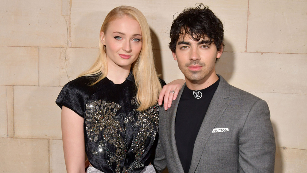 ސޯފީ ޓާރނާ އާއި ޖޯ ޖޯނަސް