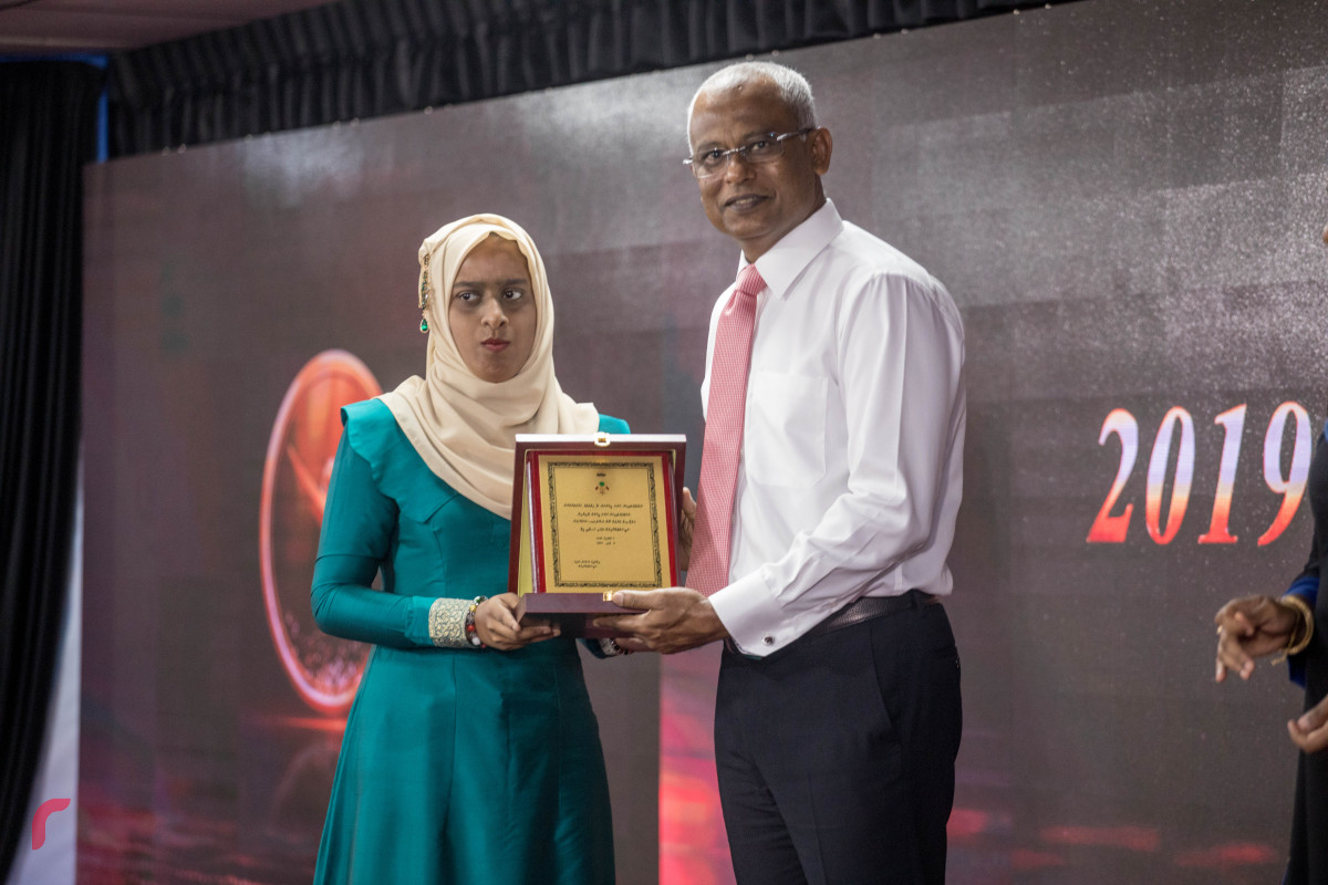 8 ޖުލައި 2019 --ރިވެލި އެވޯޑު ދިނުމަށް ބޭއްވި ހަފްލާގެ ތެރެއިން. .- ފޮޓޯ: ޝުއައިބް މުހައްމަދު