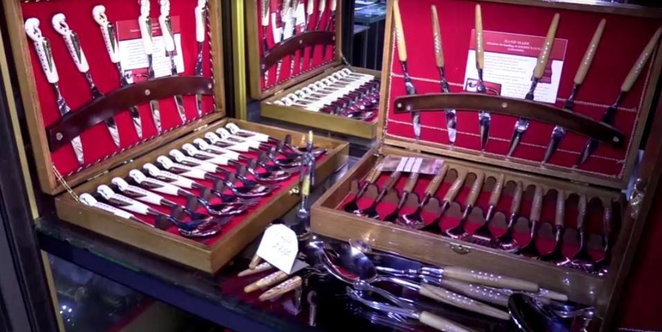 ލުބްނާންގައި އޮތް ފަންނުވެރި ވެއްޓަށް ކުރިމަތިލާން ޖެހިފައި ވާ އެންމެ ބޮޑު ގޮންޖެހުމަކީ، އެ ޤައުމަށް މިއަދު ކުރިމަތި ވެފައި އޮތް މާލީ ކާރީޘާ