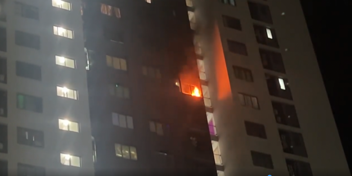 ހިޔާ ފްލެޓެއްގައި އަލިފާން ރޯވުން