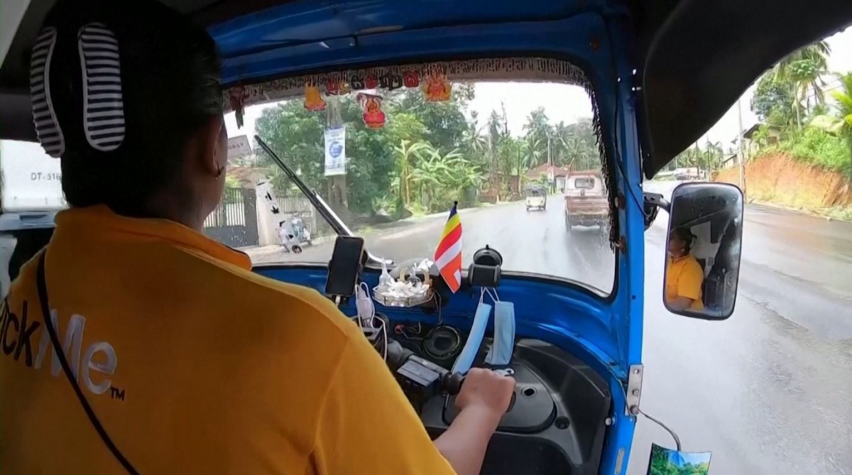 ދީޕްތީ ޓުކްޓުކް ދުއްވަނީ