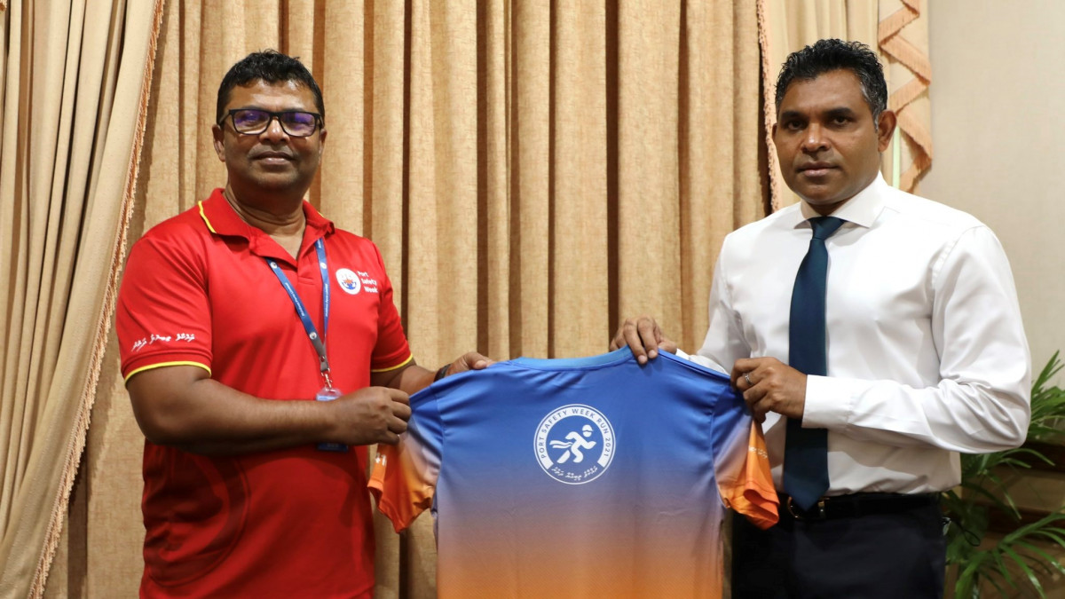 އެމްޕީއެލްގެ ޕޯޓް ސޭފްޓީވީކް ރަންގެ ޖާޒީ ނައިބު ރައީސް ފައިސަލް ނަސީމަށް ހަދިޔާ ކުރެއްވުމަށް ބޭއްވުނު ރަސްމިއްޔާތުގެ ތެރެއިން