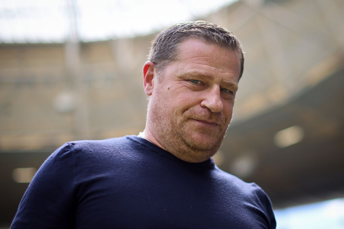 ބަޔާންގެ ޑައިރެކްޓަރު އެބާލް