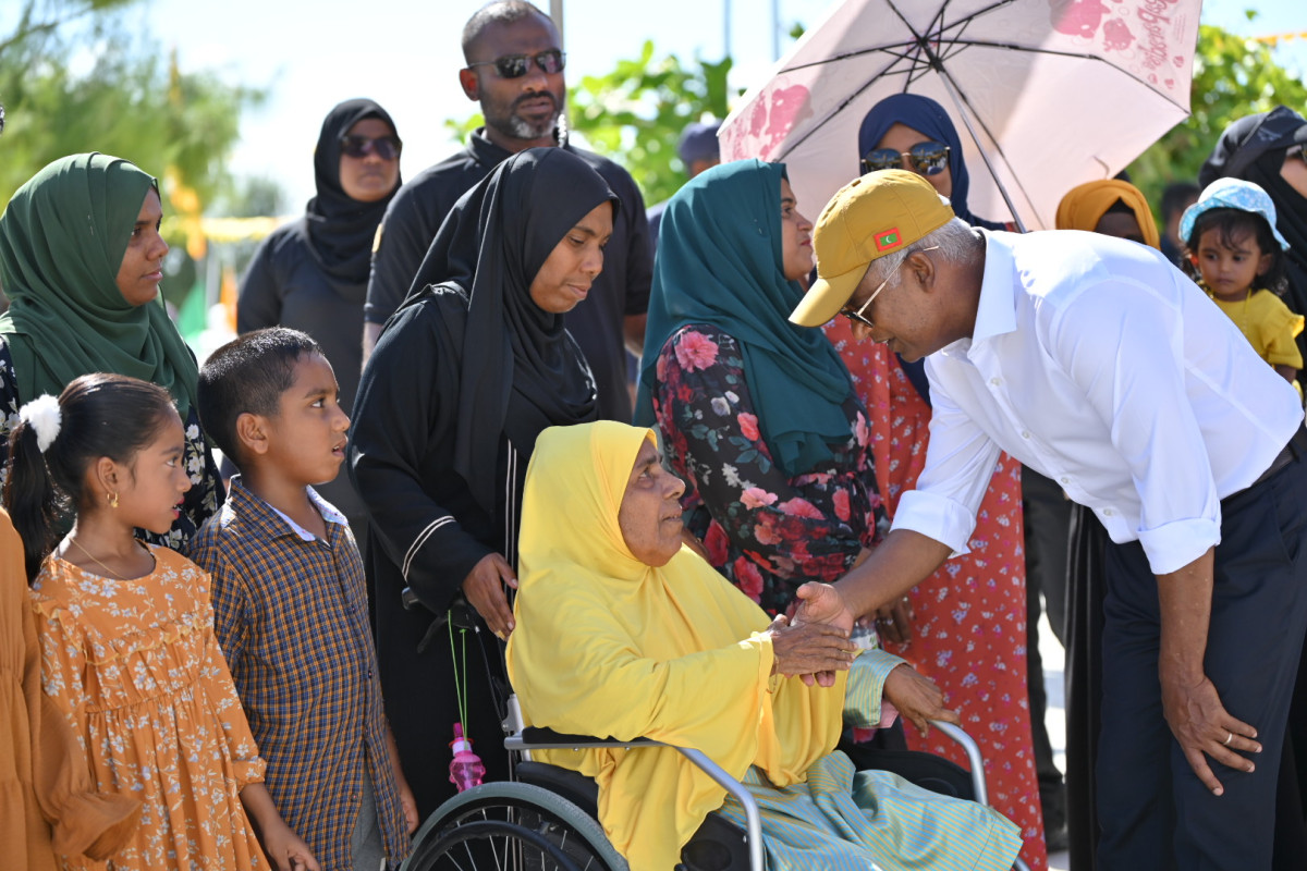 ރައީސުލްޖުމްހޫރިއްޔާ އިބްރާހީމް މުހައްމަދު ސާލިހު ތ. ކިނބިދުއަށް ވަޑައިގެން ރައްޔިތުންނާ ސަލާމްކުރައްވަނީ