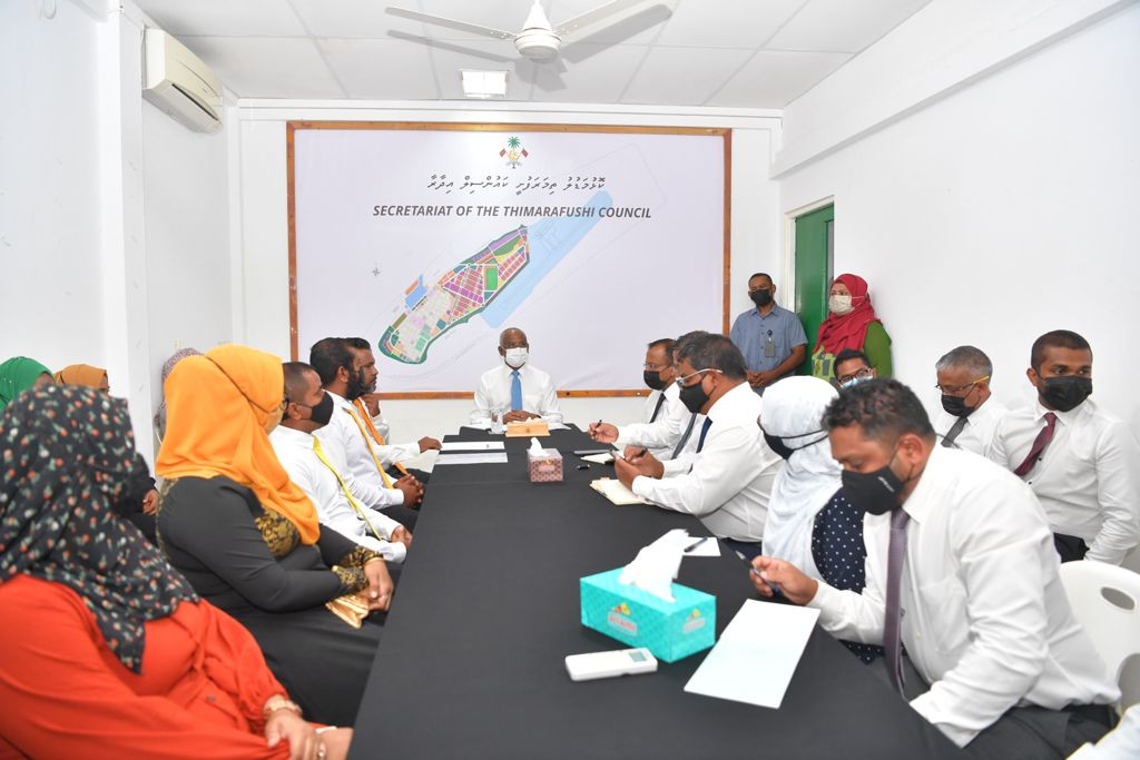 ރައީސް ޞާލިޙް ތިމަރަފުށީ ކައުންސިލް މެންބަރުންނާއި އަންހެނުންގެ ތަރައްގީއަށް މަސައްކަތް ކުރާ ކޮމިޓީގެ މެންވަރުންނާ ބައްދަލުކުރެއްވުން
