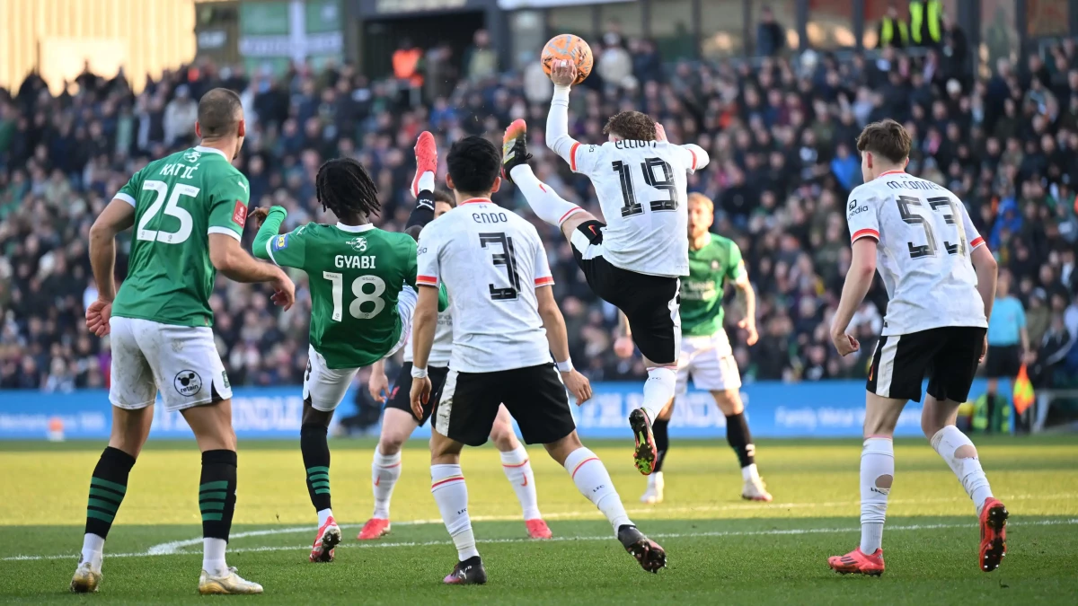 ޕްލީމައުތު އަދި ލިވަޕޫލް ކުޅުނު މެޗުގެ ތެރެއިން