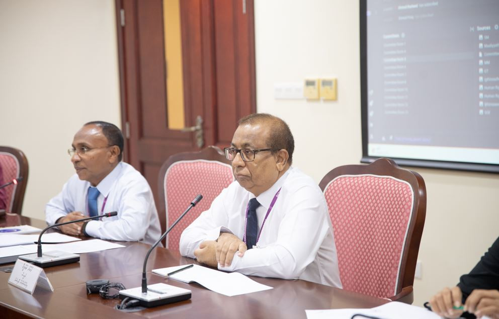 މިނިވަން މުއައްސަސާތަކުގެ ކޮމިޓީގައި އިލެކްޝަންސް ކޮމިޝަންގެ މެމްބަރުން