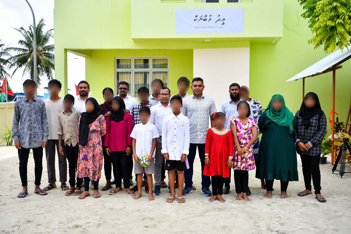 ބ. އޭދަފުށި ފިޔަވަތީގައި ބަލަހައްޓަމުންދާ ކުދިންތަކެއް ނާއިބު ރައީސާއެކު