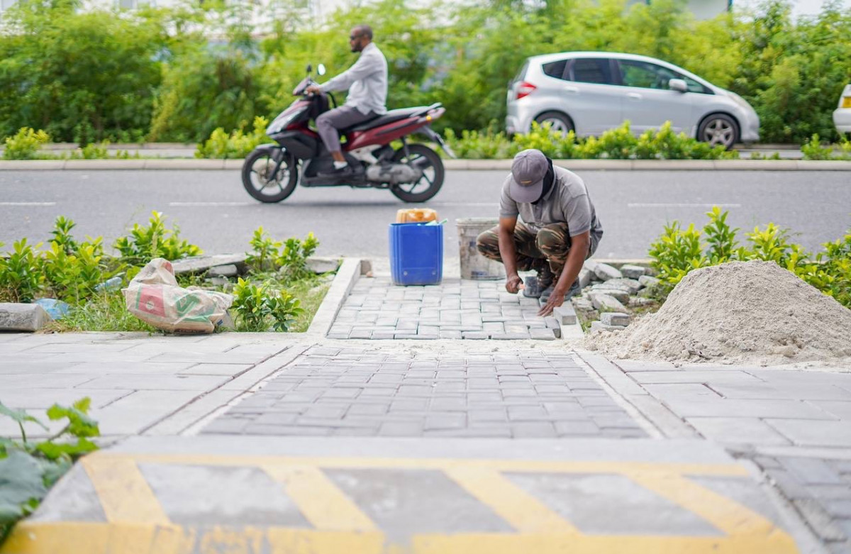 އެޗްޑީސީ ގެ ފަރާތުން ރޭމްޕް ހެދުމުގެ މަސައްކަތް ކުރަނީ