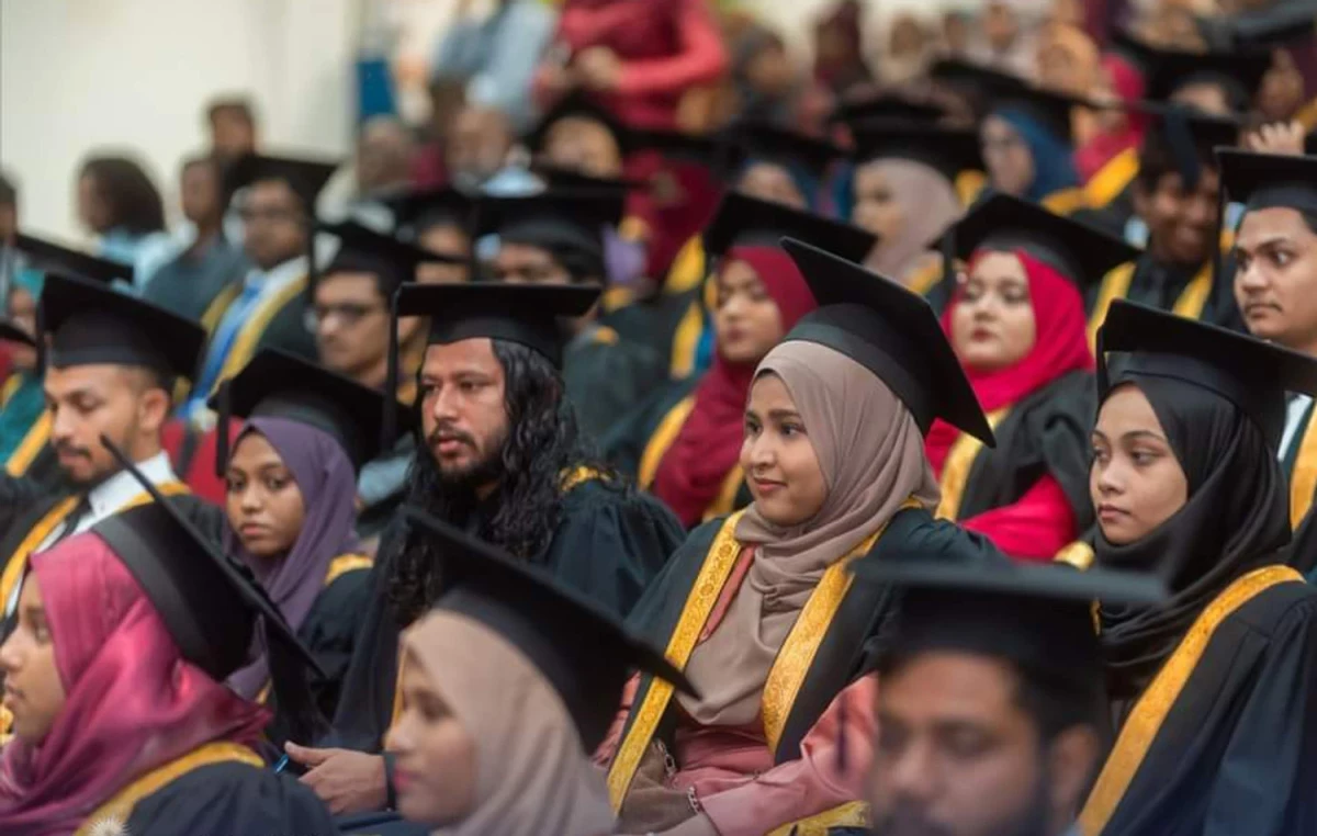 ހަންގޭރީން ހުޅުވާލާފައިވަނީ މަތީތައުލީމުގެ 25 ފުރުސަތަށް