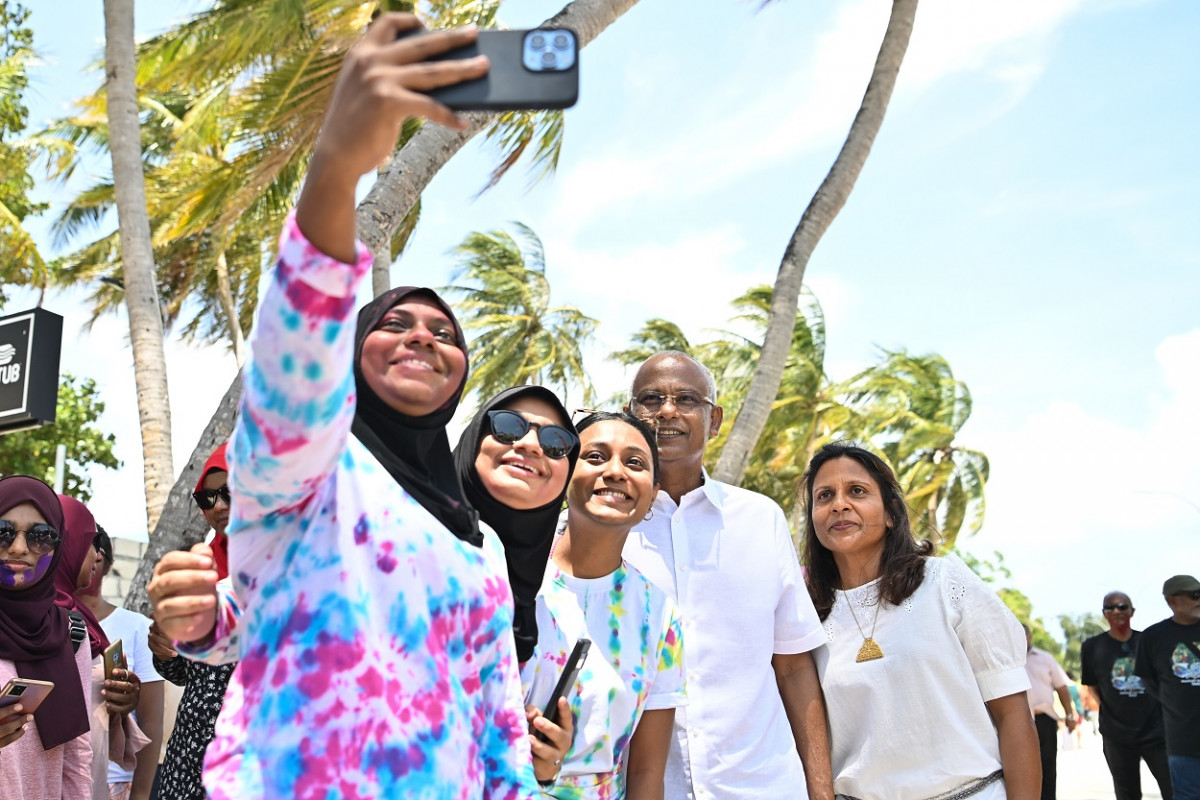 ރައީސްގެ ދެކަނބަލުން މާފުށީގައި އީދު ފާހަގަކުރައްވަނީ