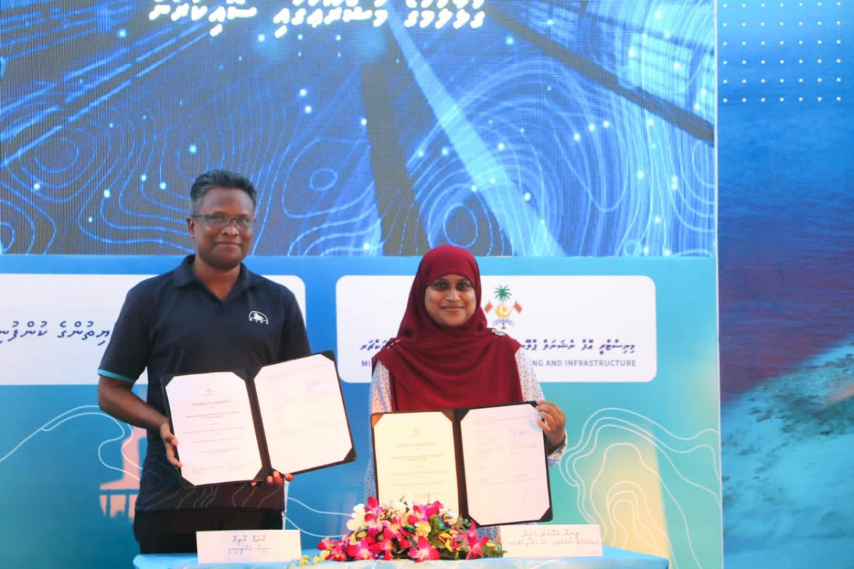 ޕިކްނިކް އައިލެންޑާއި މާފުއްޓާ ގުޅާލާ ބްރިޖްގެ މަސައްކަތް އެމްޓީސީސީއާ ހަވާލުކުރުމުގެ އެއްބަސްވުމުގައި ސޮއިކުރުން