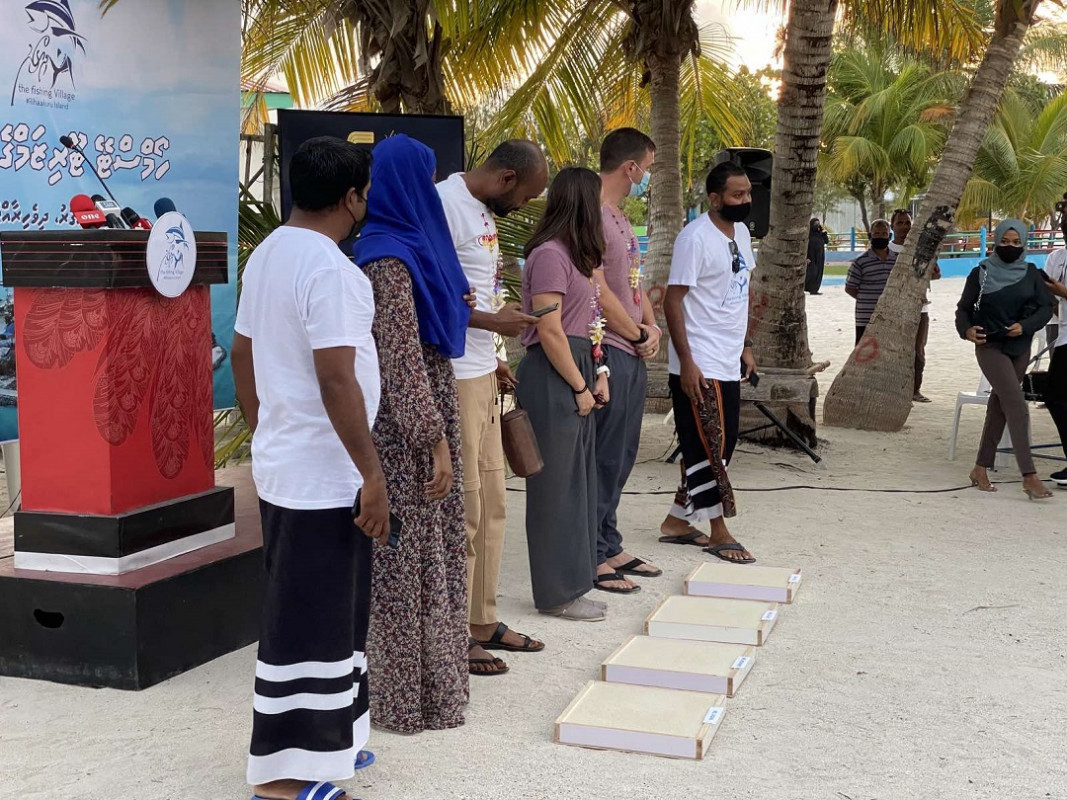 ހޯމް ސްޓޭ ޓުއަރިޒަމް ފެށުން - ފަތުރުވެރިންގެ ފުޓް ޕްރިންޓް ނެގުމުގެ ތެރެއިން - ފޮޓޯ: ސިމާހާ ނަސީމް