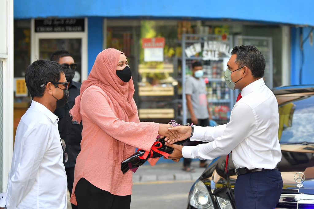 ރާއްޖެޓީވީގެ 'ފަށާއިރު' ޕްރޮގްރާމަށް ރައީސުލްޖުމްހޫރިއްޔާގެ ނައިބު ފައިސަލް ނަސީމް ވަޑައިގެންނެވުން - ފޮޓޯ: ރައީސް އޮފީސް