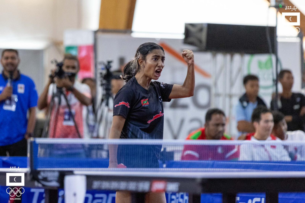 ފުރަތަމަ ގޭމުގައި ރަފާ ވަނީ ސީދާ ތިން ސެޓުން މޮރިޝަސްގެ ޖަލިމް ބަލިކޮށްފައި - ފޮޓޯ: ރައީސް އޮފީސް