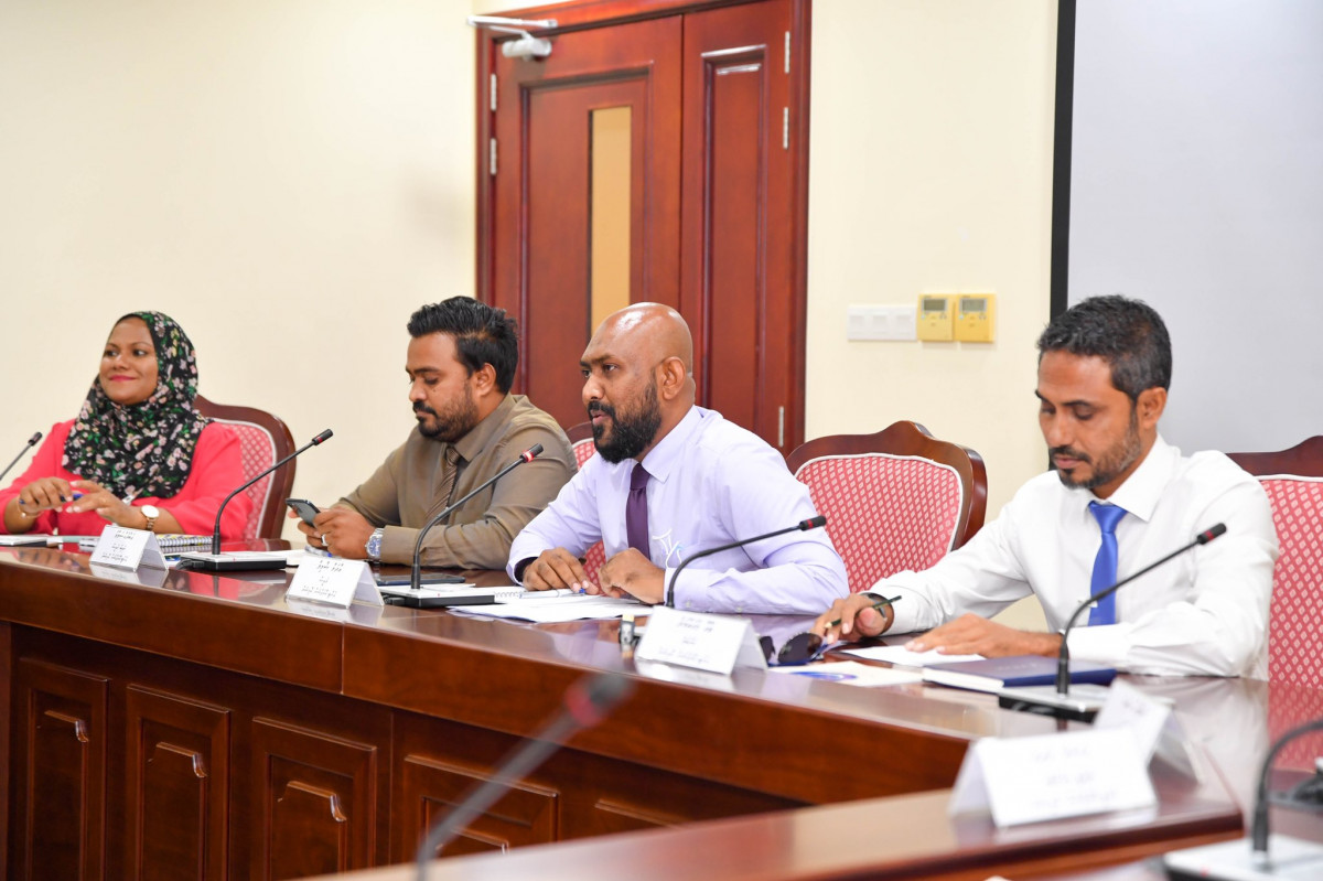 އެންޓި-ކޮރަޕްޝަން ކޮމިޝަން މެމްބަރުން