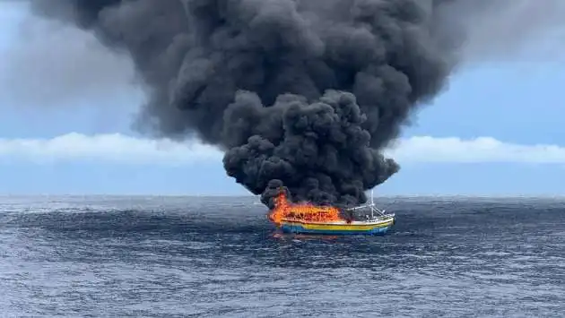 ސީޝެލްސްގެ ސަލާމަތީ ބާރުތަކުން ސްރީލަންކާގެ މަސްބޯޓެއް އަންދާލި ކަމަށް ލަންކާގެ މަސްވެރިންގެ ޖަމްއިއްޔާ އަކުން ވަނީ ބުނެފައި