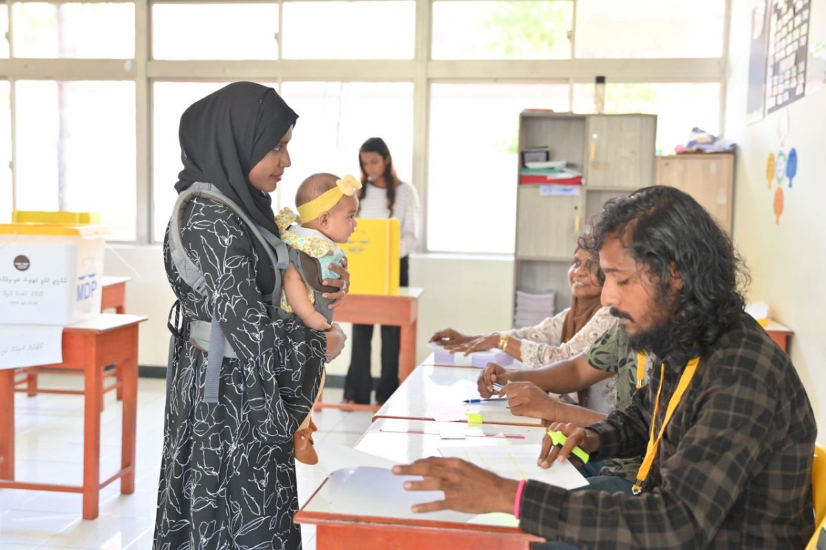 އެމްޑީޕީގެ ދާއިރާތަކުގެ ބައި-އިލެކްޝަންގެ ވޯޓުލުން ކުރިއަށްދަނީ