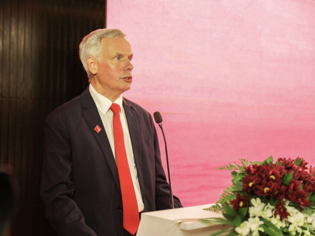 CEO and MD of Bank of Maldives Tim Sawyer speaking to BML shareholders at the 39th Annual General Meeting on Sunday