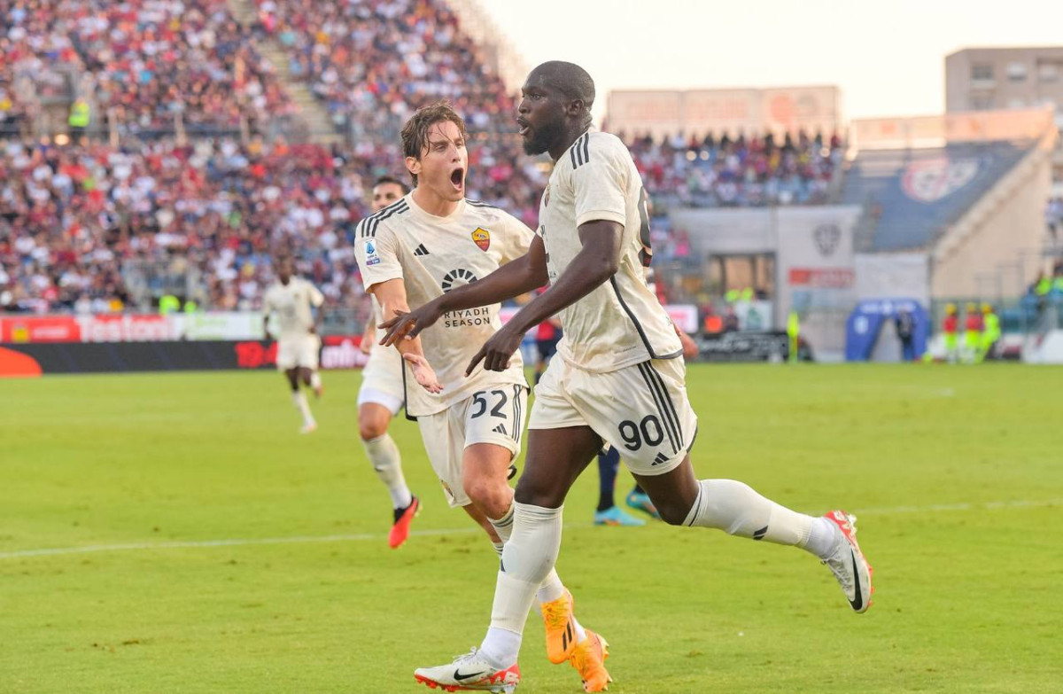 މެޗުގައި ލަނޑު ޖެހުމަށްފަހު ލުކާކޫ އުފާ ފާޅު ކުރަނީ