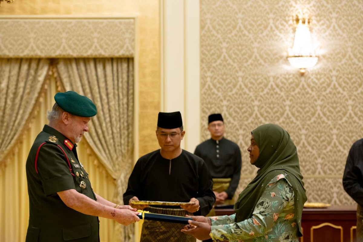 High Commissioner Dr. Mariyam Shabeena Ahmed presented her credentials on Wednesday