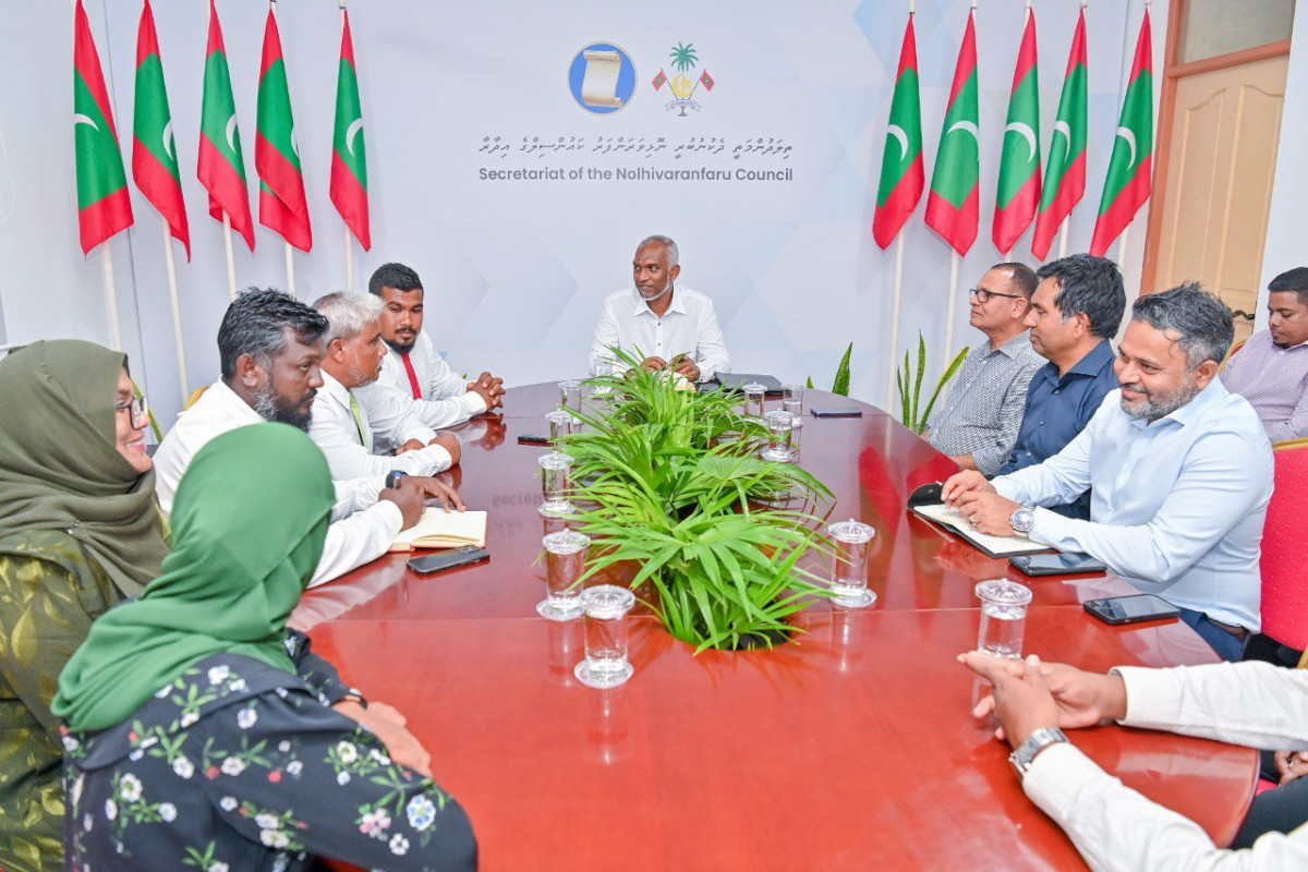 The president met members of HDh. Nolhivaranfaru council and WDC on Sunday